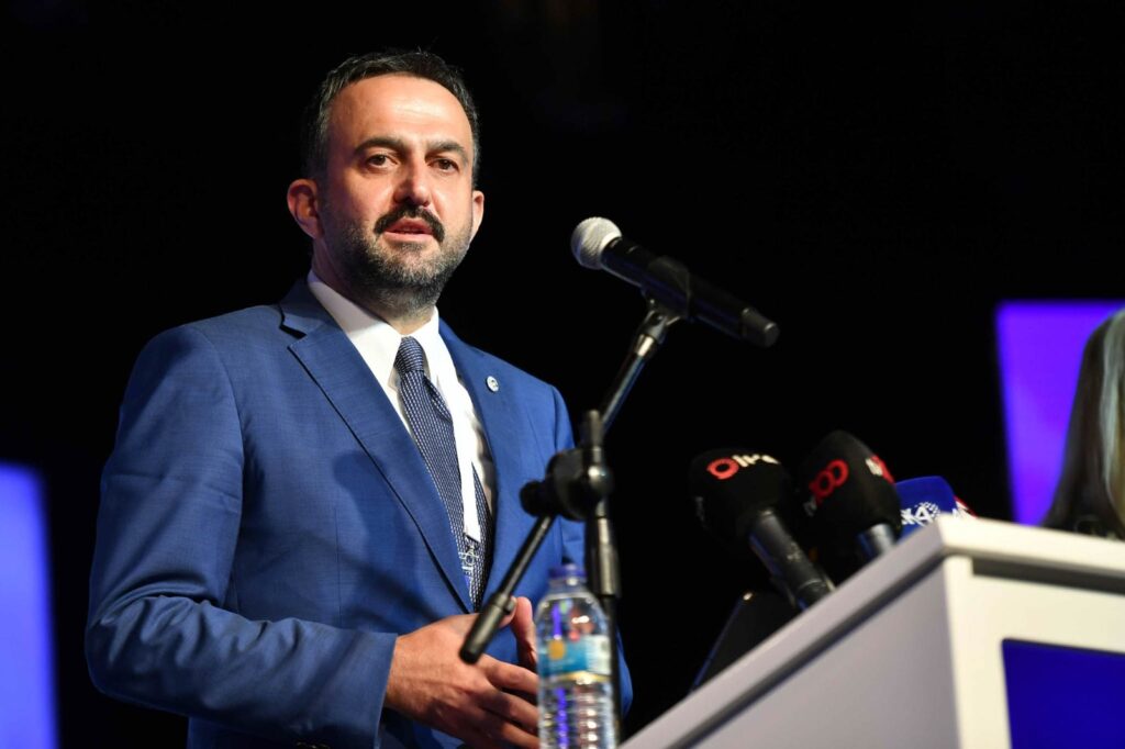 AKK Başkanı Halil İbrahim Yılmaz’a Ankara Mogan Lions Kulübü’nden Anlamlı Ödül