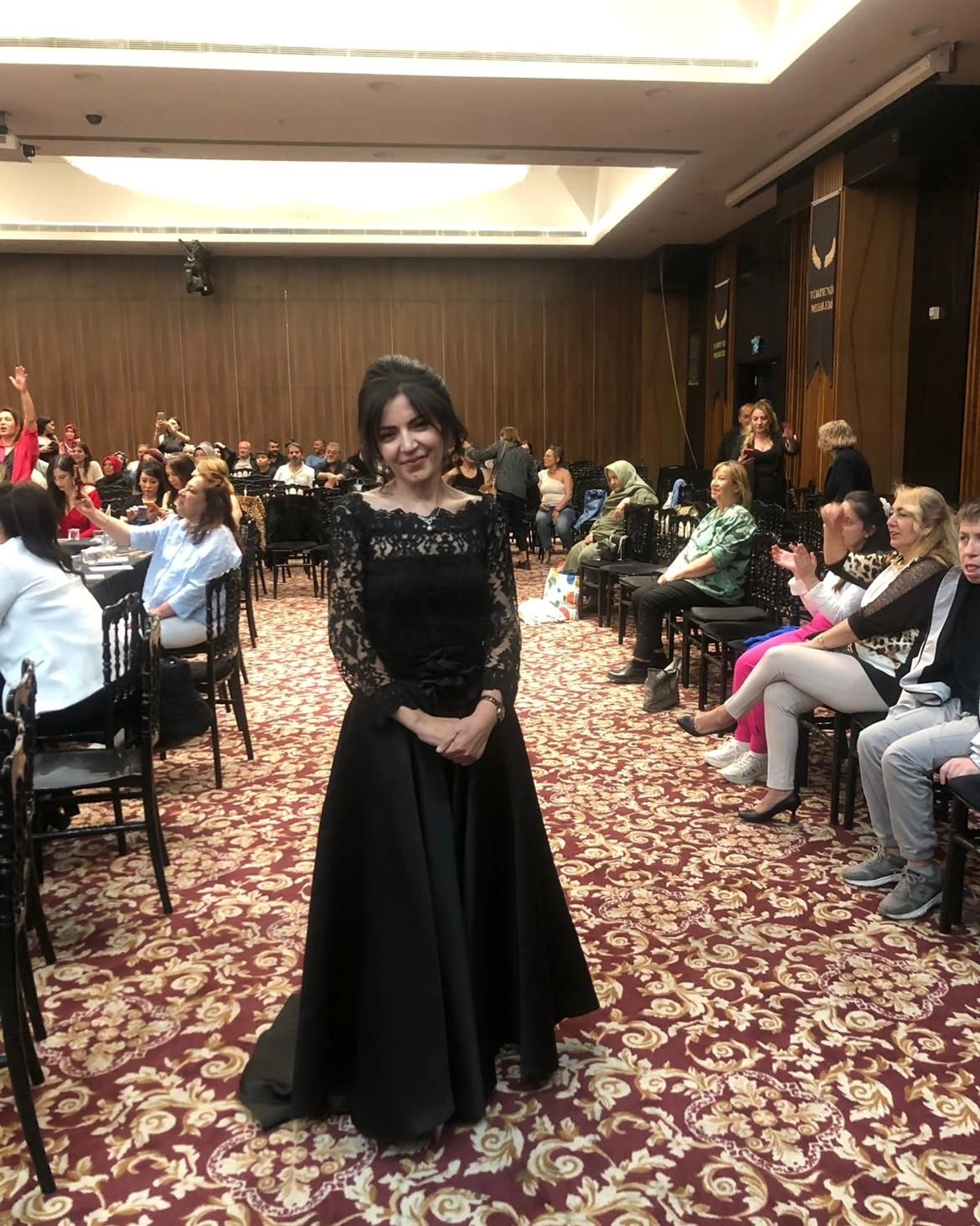 Ayşegül İnci: Kumaşa Zarafet, İş Dünyasına Kadın İmzası