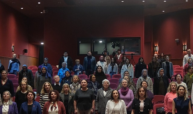 Üsküdar'da “İsmini Vermek İstemeyen Söyleşi" ile Kadınların Sessiz Kalan Sorunları Konuşuldu