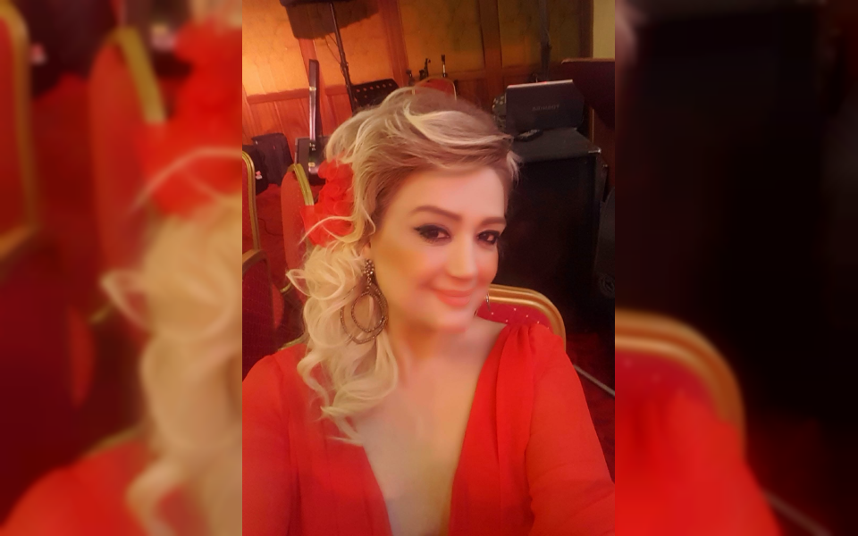 GÜLDERİN FİLİZ, MAGAZİNİN SAHNE ARKASINDA YENİ BİR İMZA BIRAKIYOR